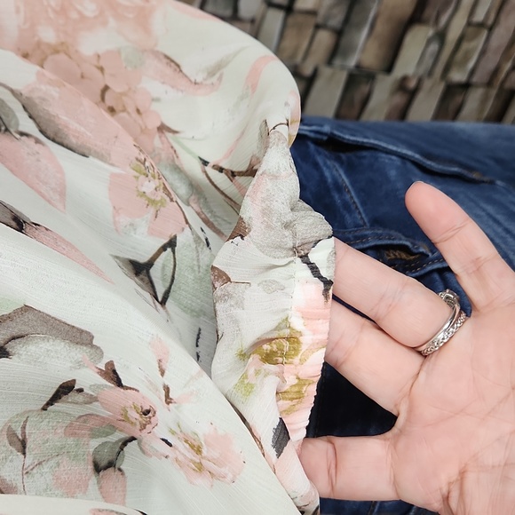 Rachel Zoe Floral Crop Top - Picture 6 of 11